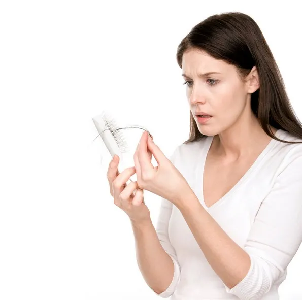 
                                                                                            Hvad forårsager hårtab?
                                            